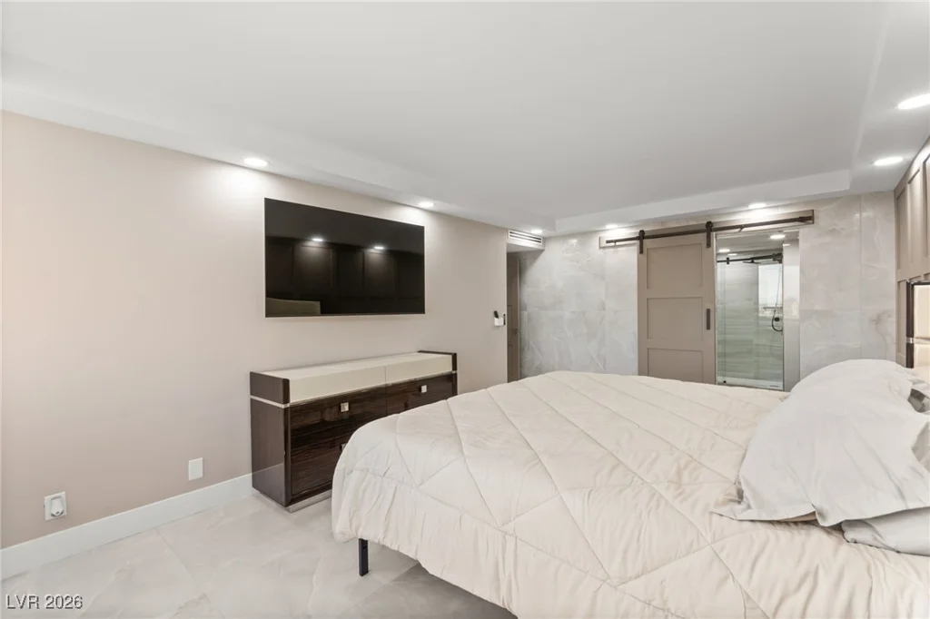 205 Harmon, Las Vegas, NV 89169