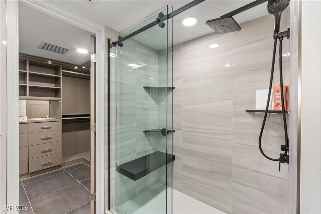 205 Harmon, Las Vegas, NV 89169