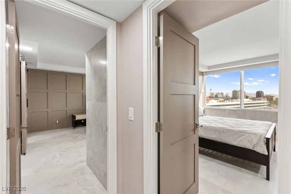 205 Harmon, Las Vegas, NV 89169