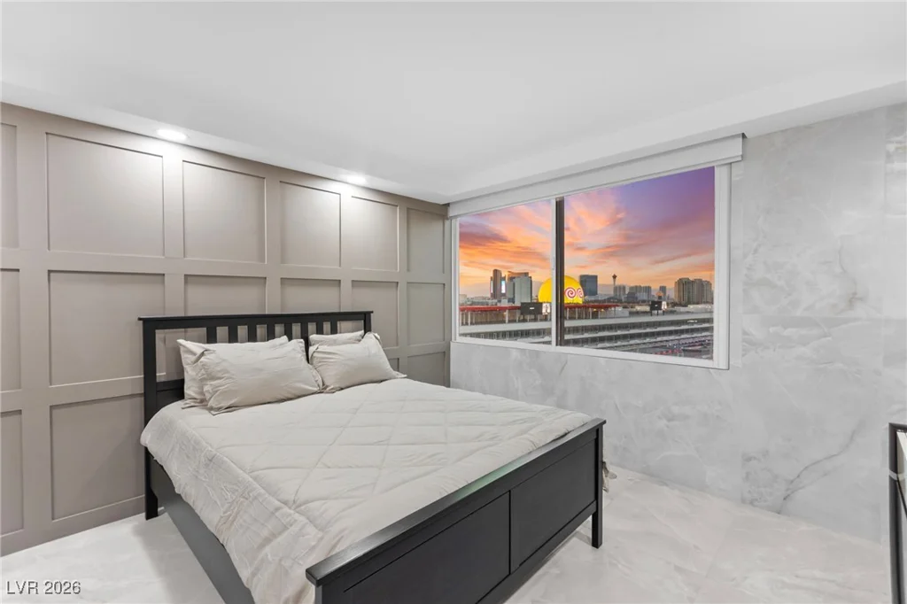 205 Harmon, Las Vegas, NV 89169