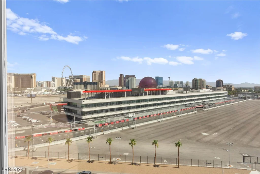 205 Harmon, Las Vegas, NV 89169