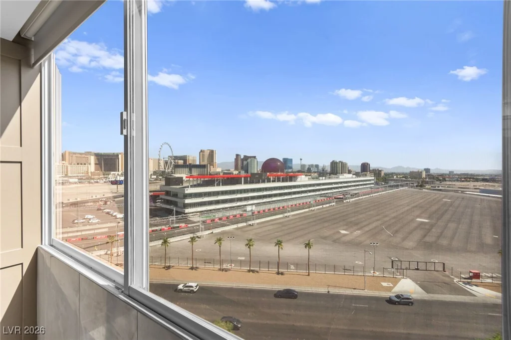 205 Harmon, Las Vegas, NV 89169