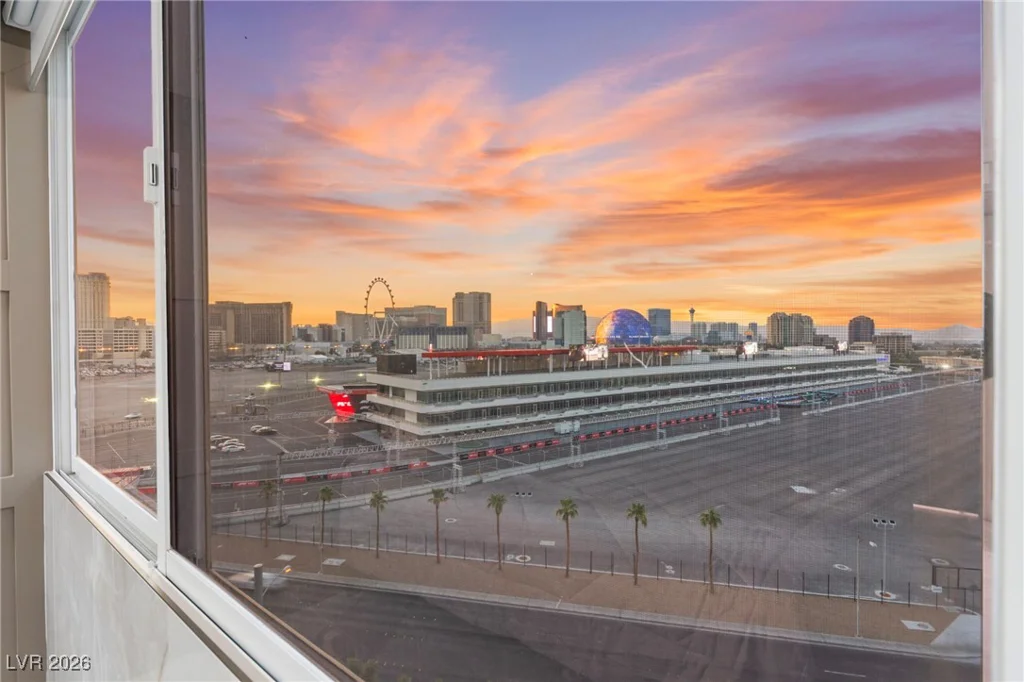 205 Harmon, Las Vegas, NV 89169