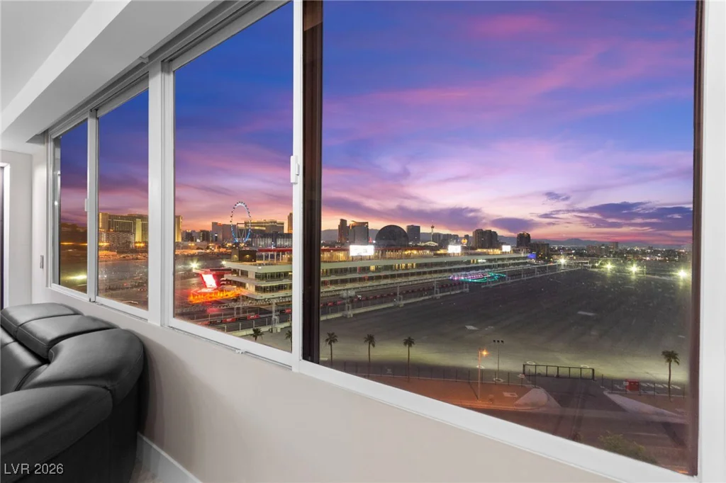 205 Harmon, Las Vegas, NV 89169