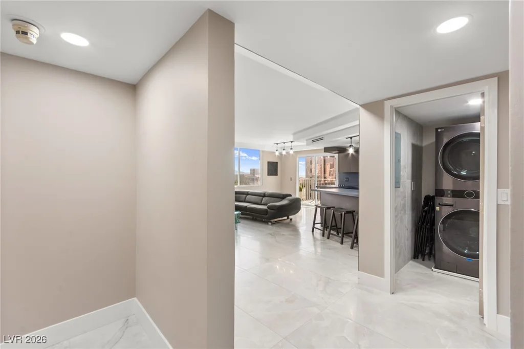 205 Harmon, Las Vegas, NV 89169