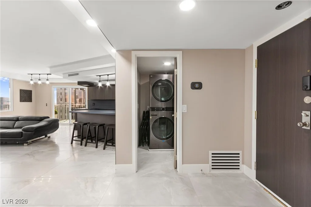 205 Harmon, Las Vegas, NV 89169