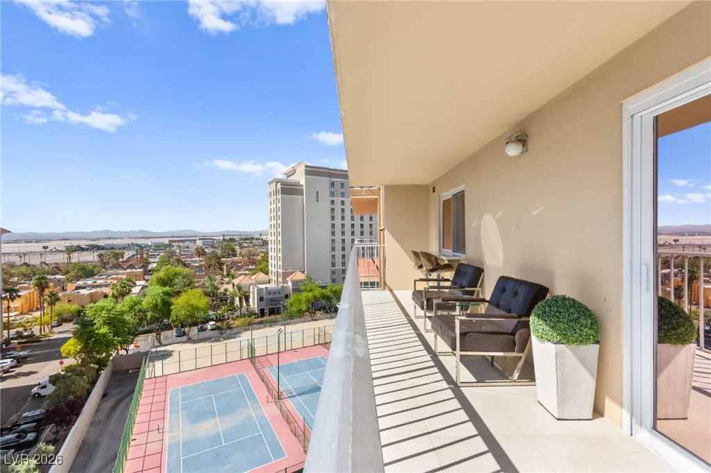 205 Harmon, Las Vegas, NV 89169