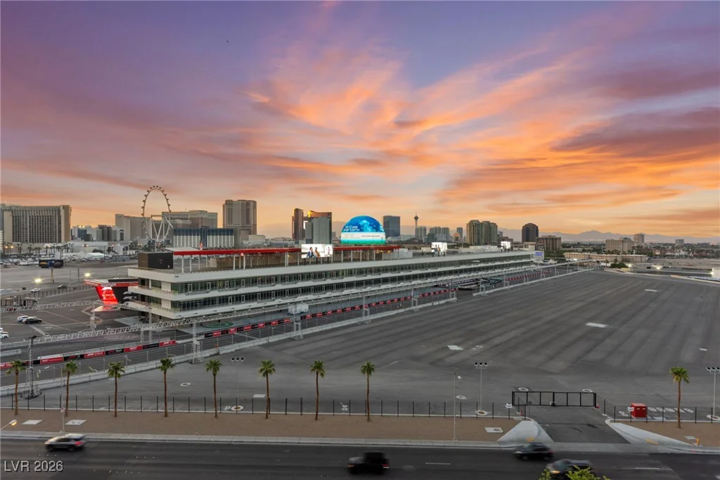 205 Harmon, Las Vegas, NV 89169