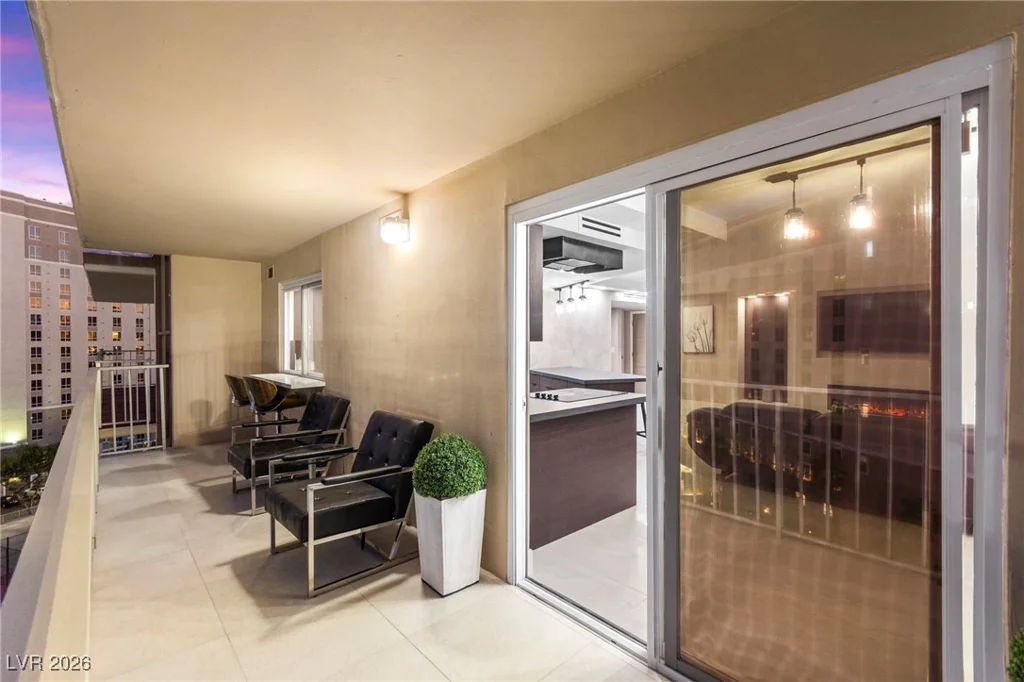 205 Harmon, Las Vegas, NV 89169