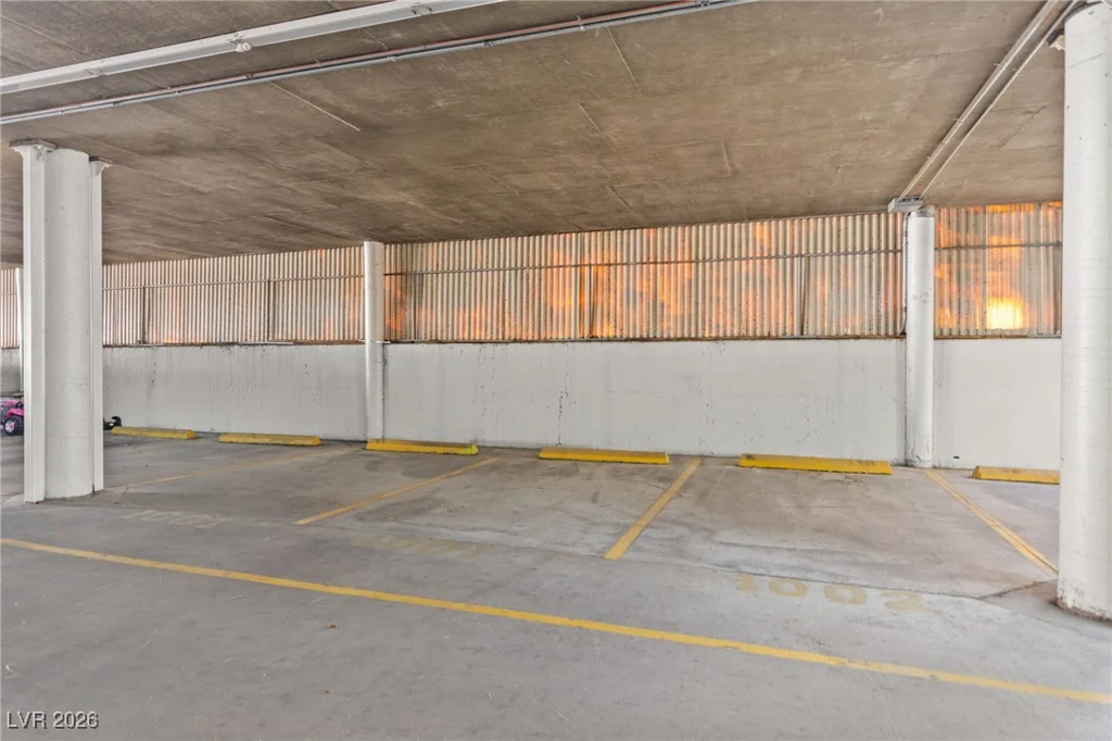 205 Harmon, Las Vegas, NV 89169