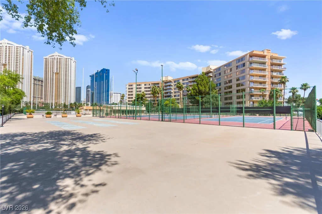 205 Harmon, Las Vegas, NV 89169