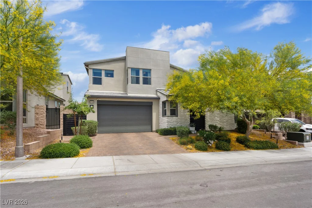 9710 Hiking, Las Vegas, NV 89166