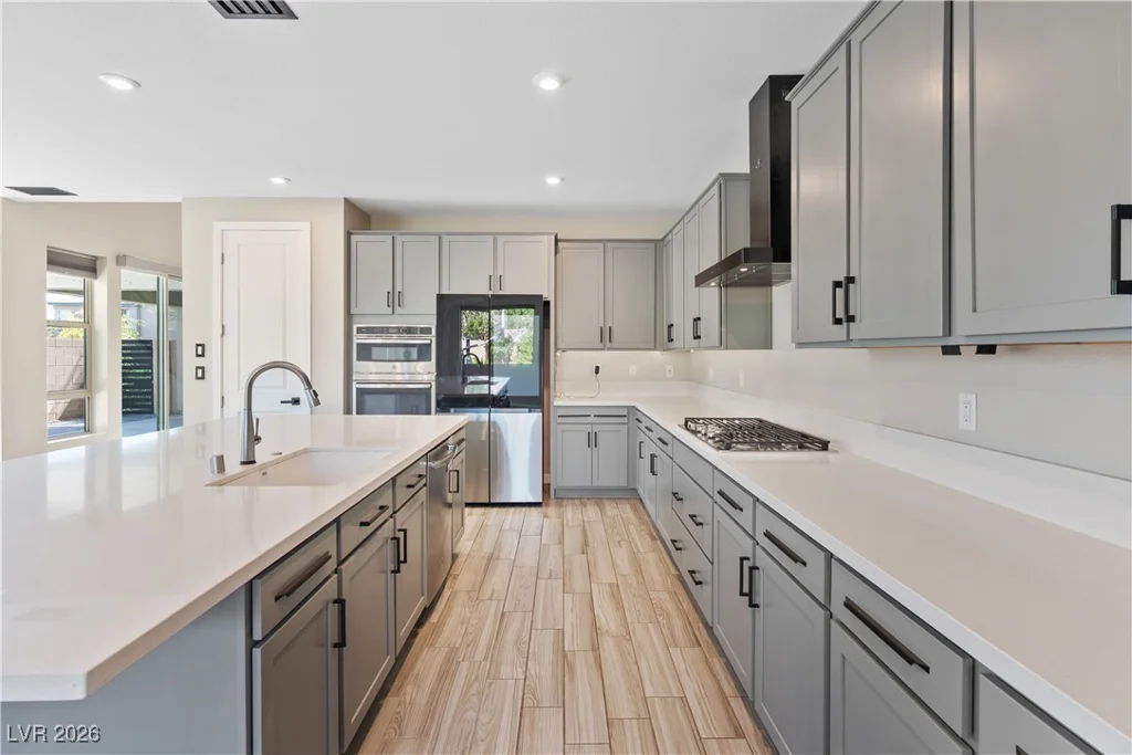 9710 Hiking, Las Vegas, NV 89166