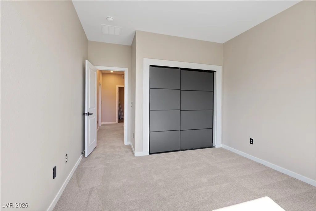 9710 Hiking, Las Vegas, NV 89166