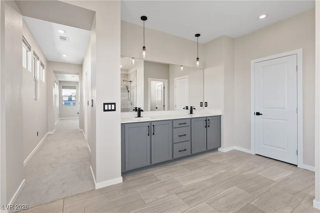 9710 Hiking, Las Vegas, NV 89166