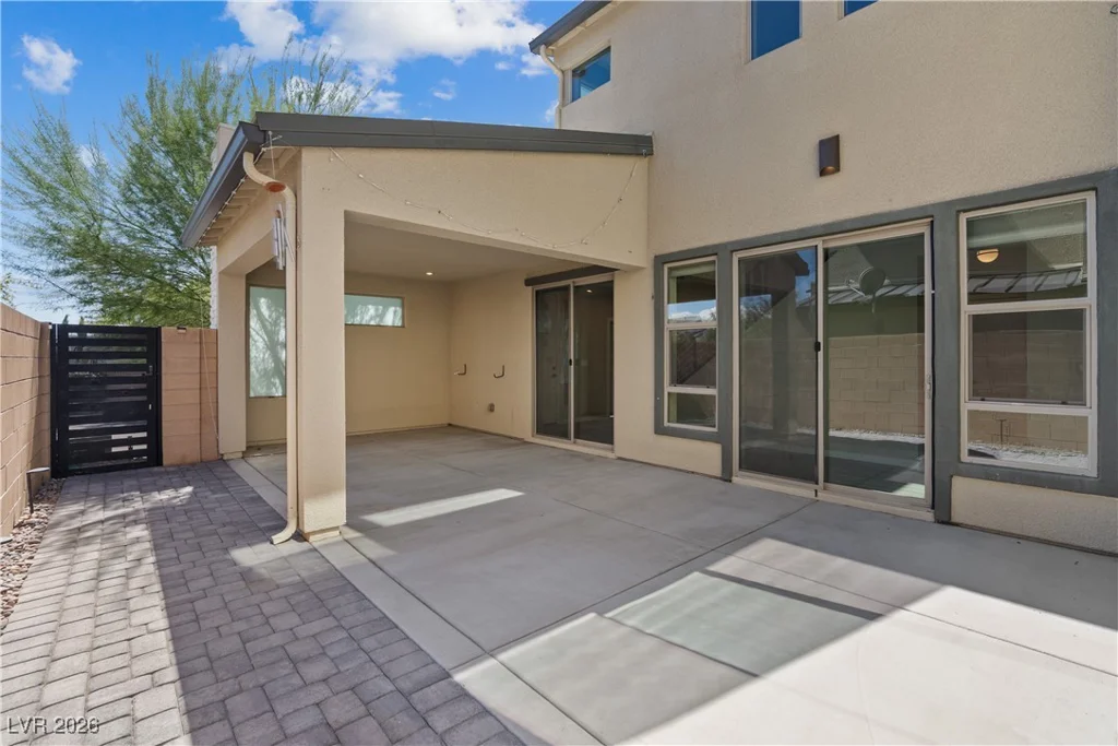 9710 Hiking, Las Vegas, NV 89166