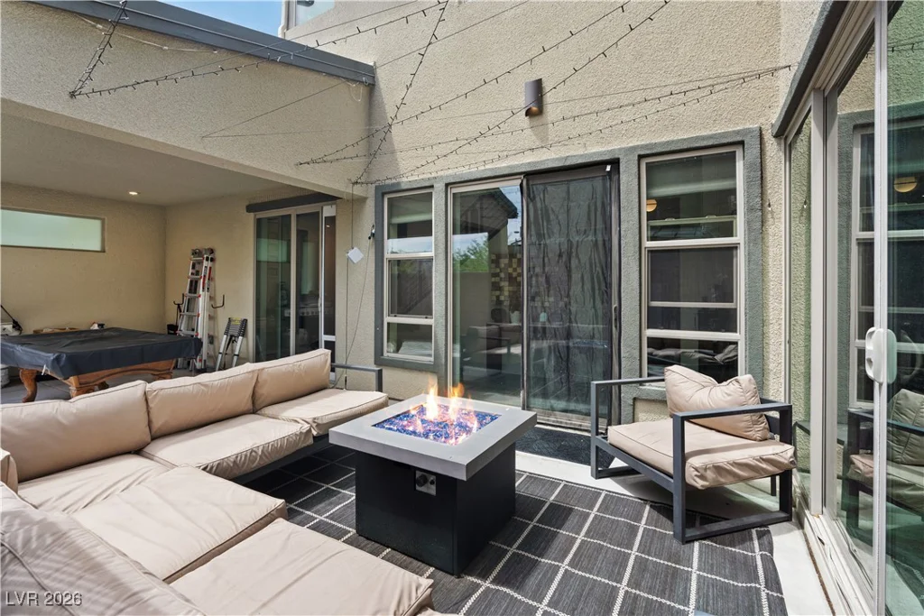 9710 Hiking, Las Vegas, NV 89166