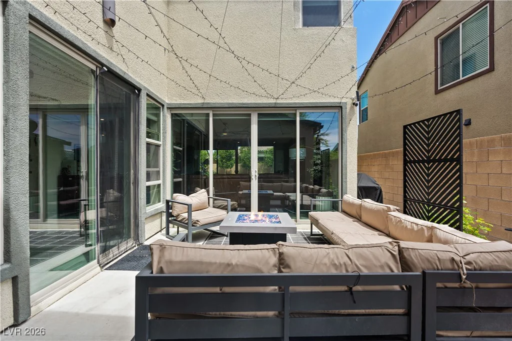 9710 Hiking, Las Vegas, NV 89166
