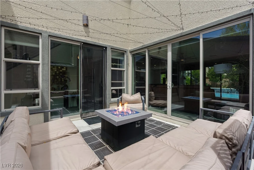 9710 Hiking, Las Vegas, NV 89166