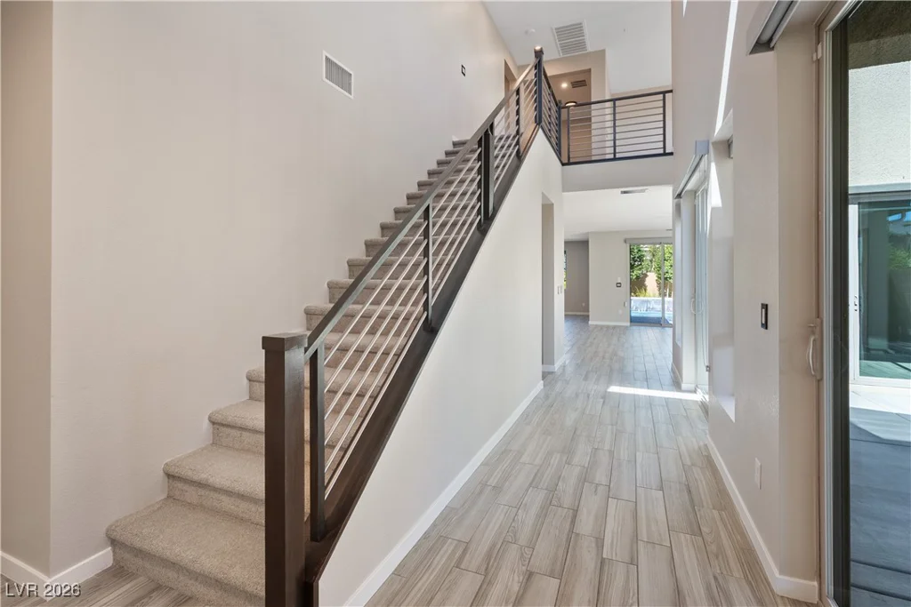 9710 Hiking, Las Vegas, NV 89166