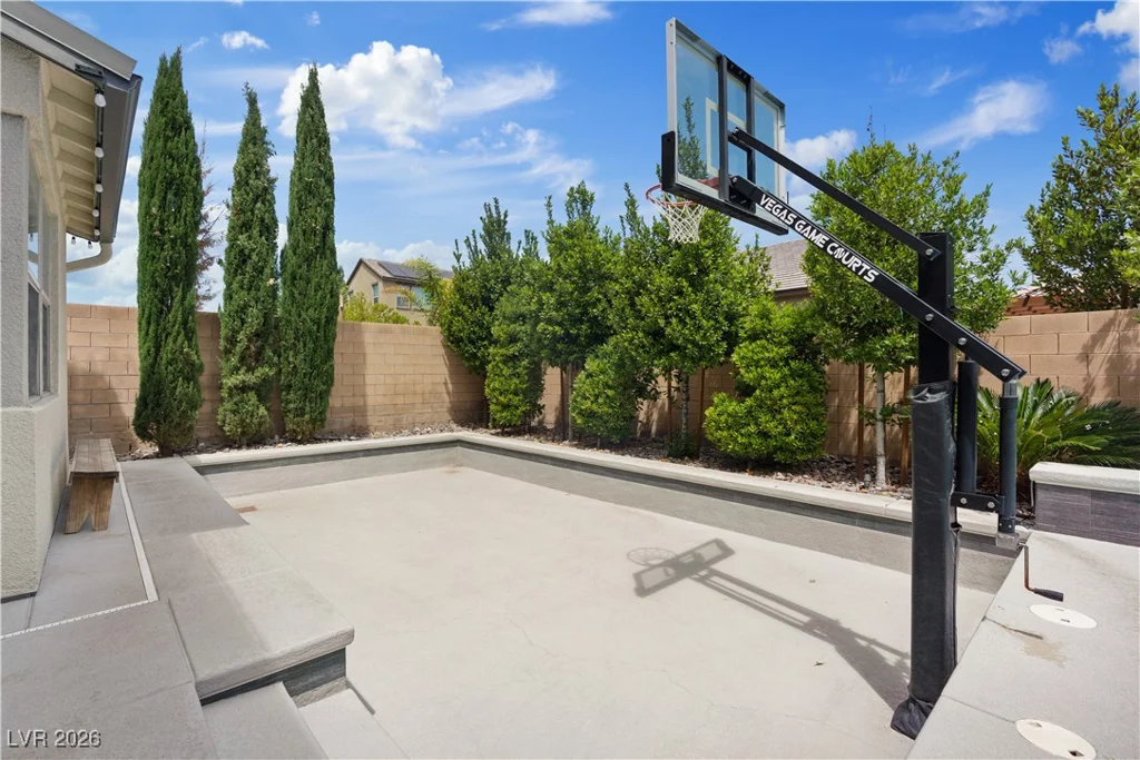 9710 Hiking, Las Vegas, NV 89166