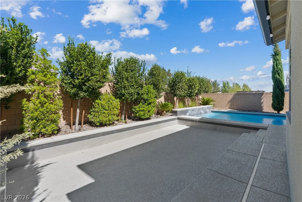 9710 Hiking, Las Vegas, NV 89166