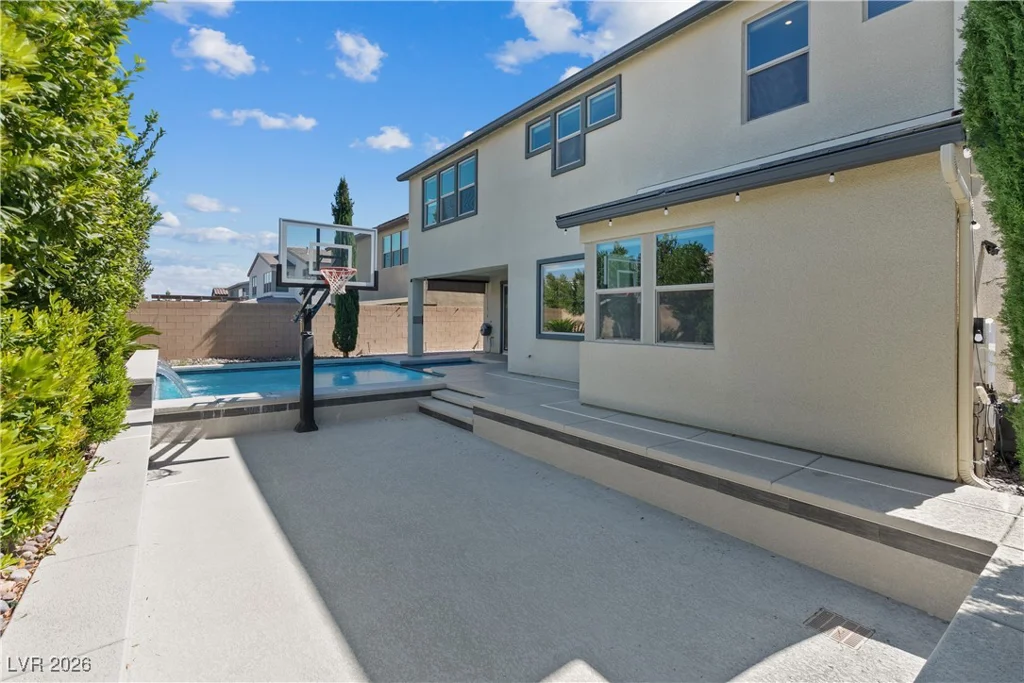 9710 Hiking, Las Vegas, NV 89166