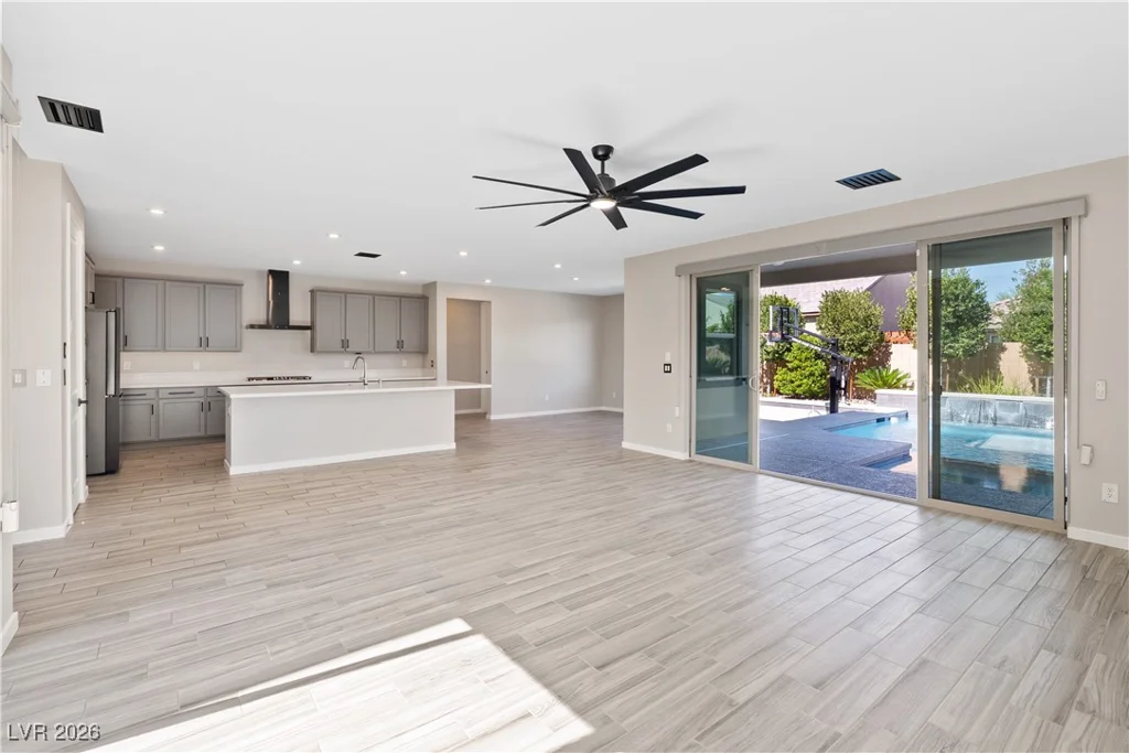 9710 Hiking, Las Vegas, NV 89166