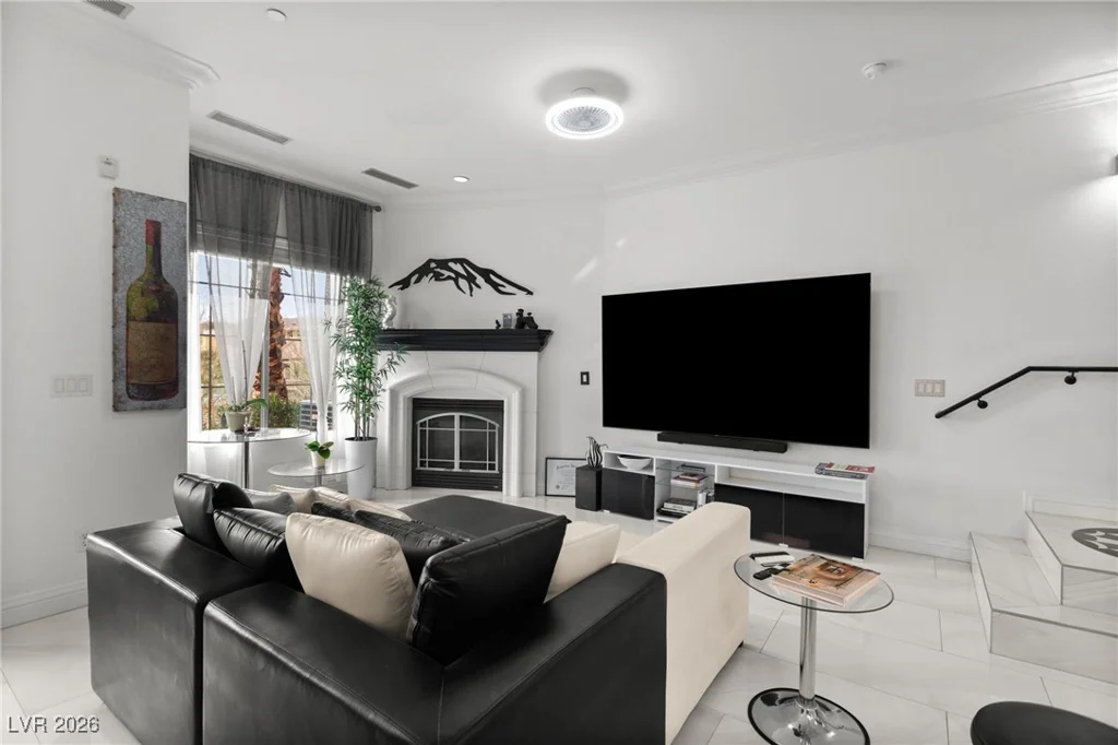 30 Via Vasari, Henderson, NV 89011