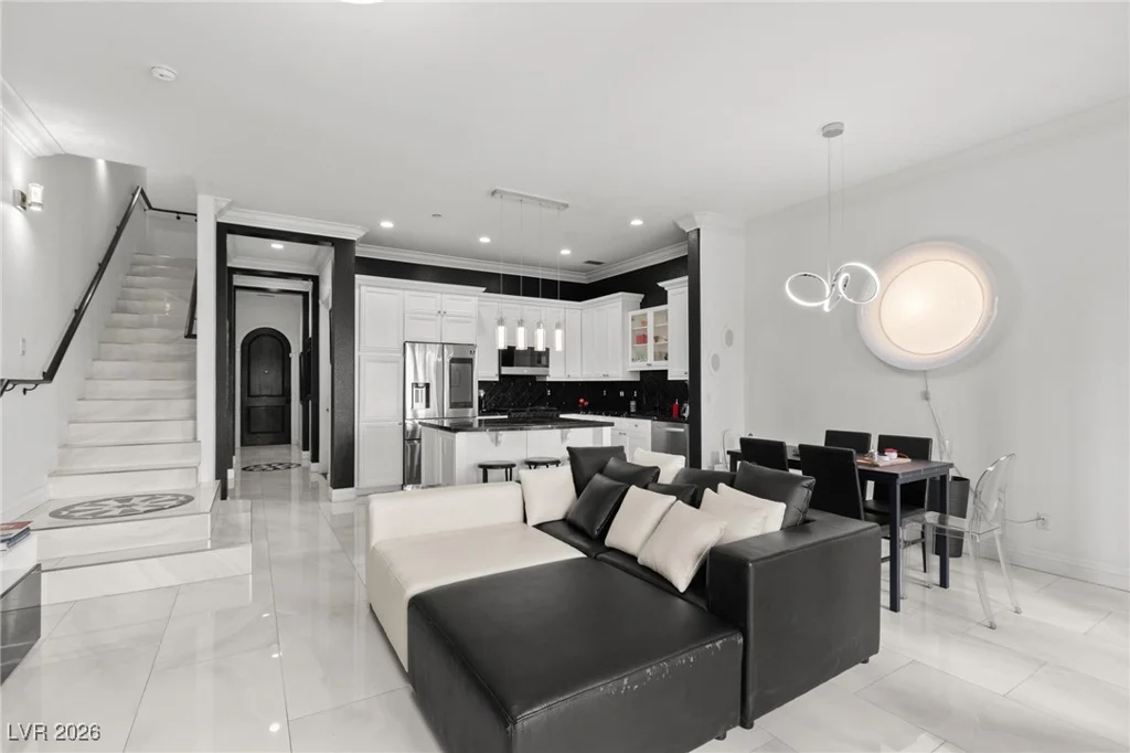 30 Via Vasari, Henderson, NV 89011