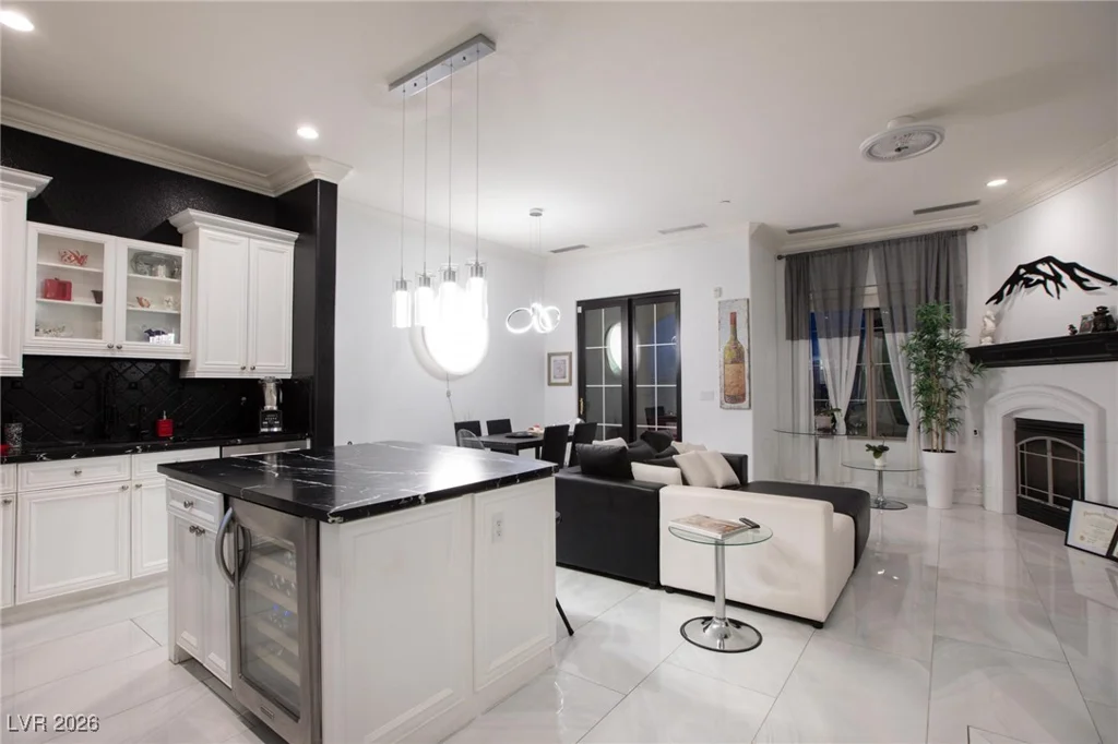 30 Via Vasari, Henderson, NV 89011