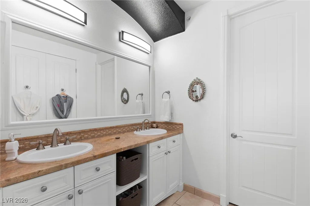 30 Via Vasari, Henderson, NV 89011
