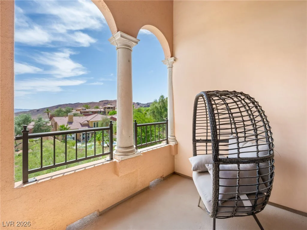 30 Via Vasari, Henderson, NV 89011