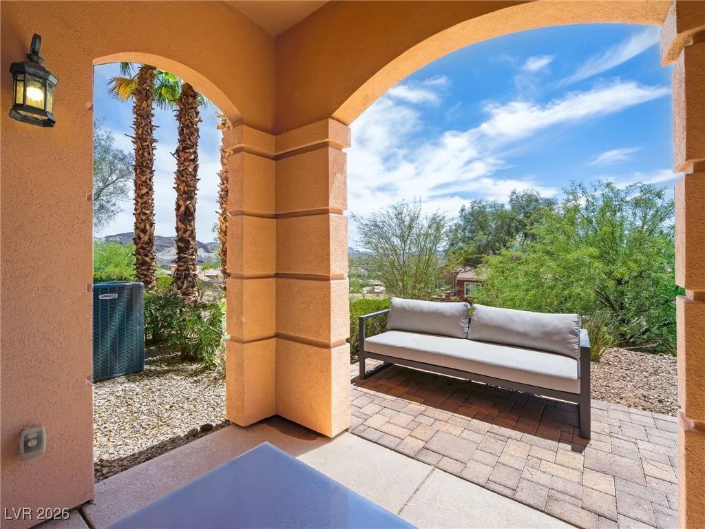 30 Via Vasari, Henderson, NV 89011