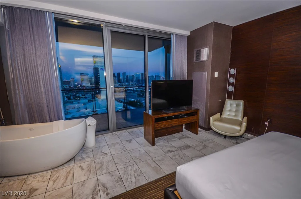 4381 Flamingo, Las Vegas, NV 89103