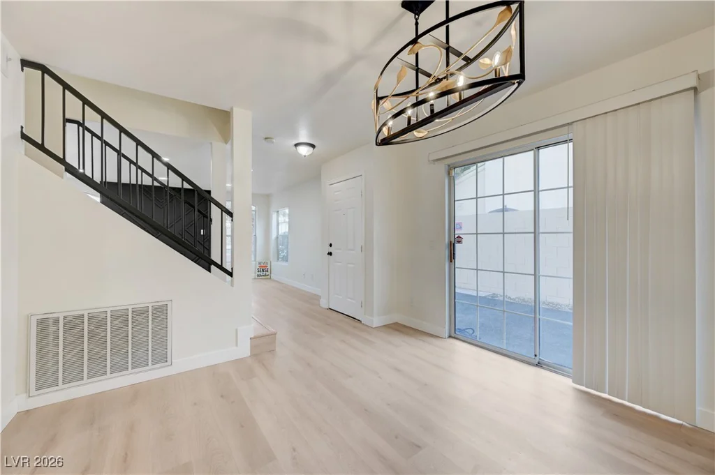 8457 Blazing Sun, Las Vegas, NV 89129