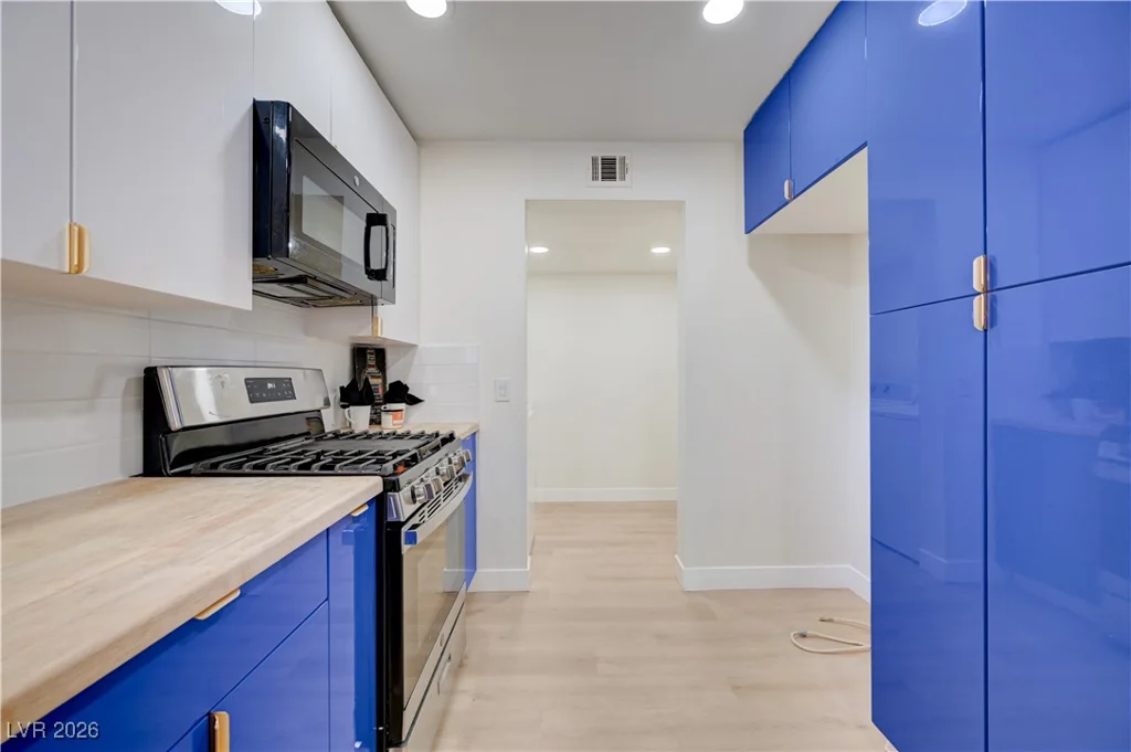 8457 Blazing Sun, Las Vegas, NV 89129