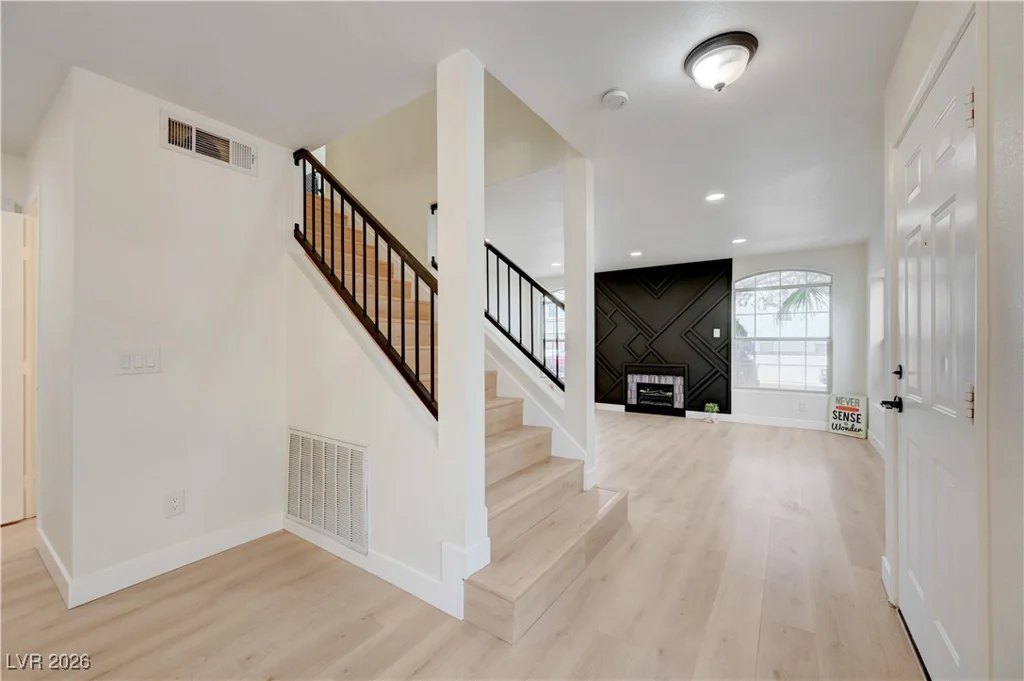 8457 Blazing Sun, Las Vegas, NV 89129