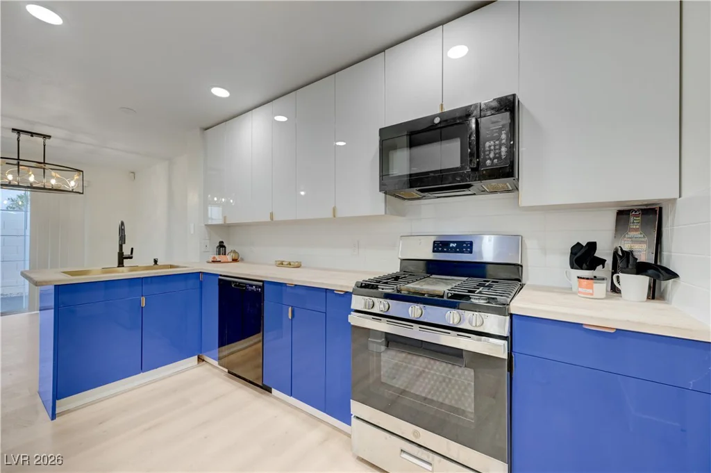 8457 Blazing Sun, Las Vegas, NV 89129