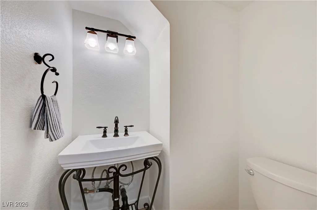 8457 Blazing Sun, Las Vegas, NV 89129
