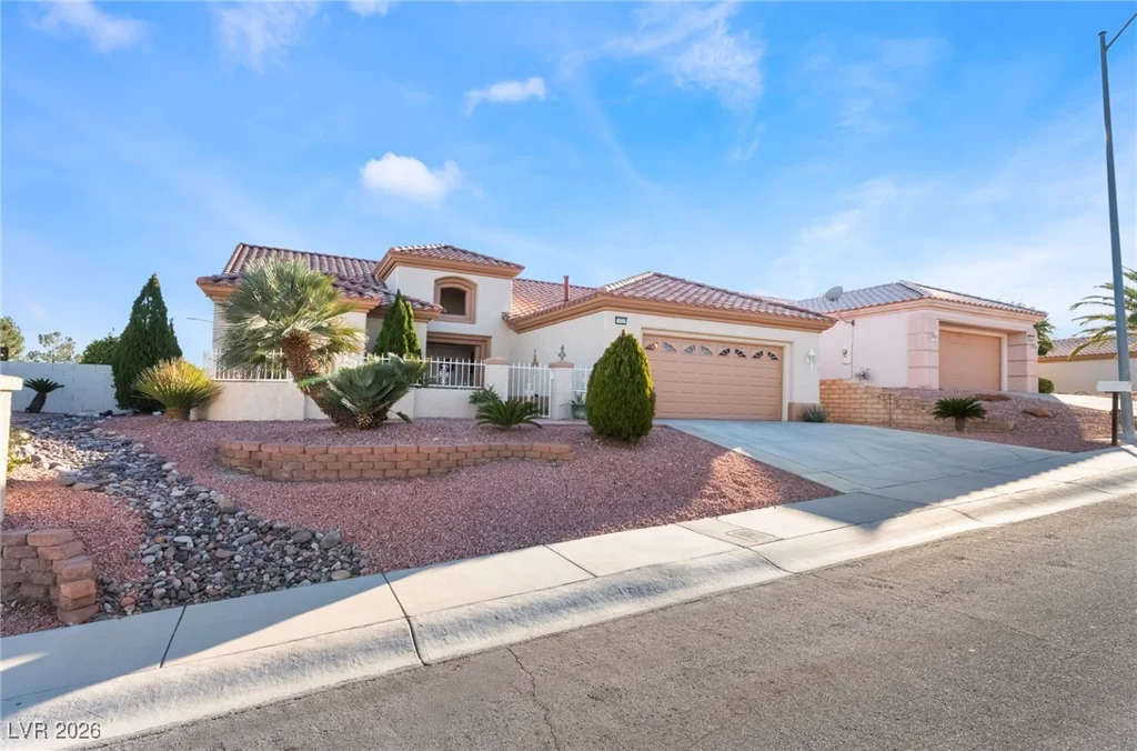 10529 Broom Hill, Las Vegas, NV 89134