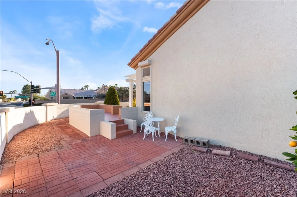 10529 Broom Hill, Las Vegas, NV 89134