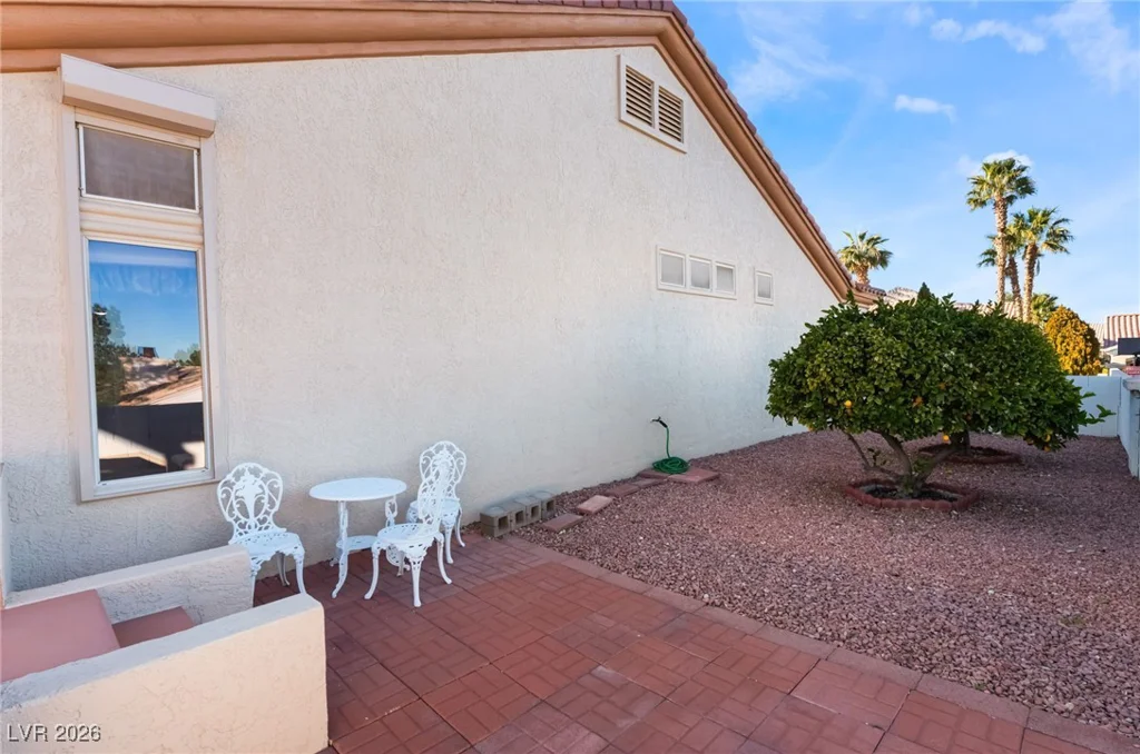 10529 Broom Hill, Las Vegas, NV 89134