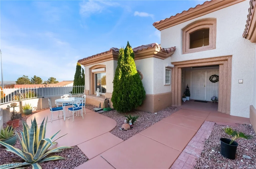 10529 Broom Hill, Las Vegas, NV 89134