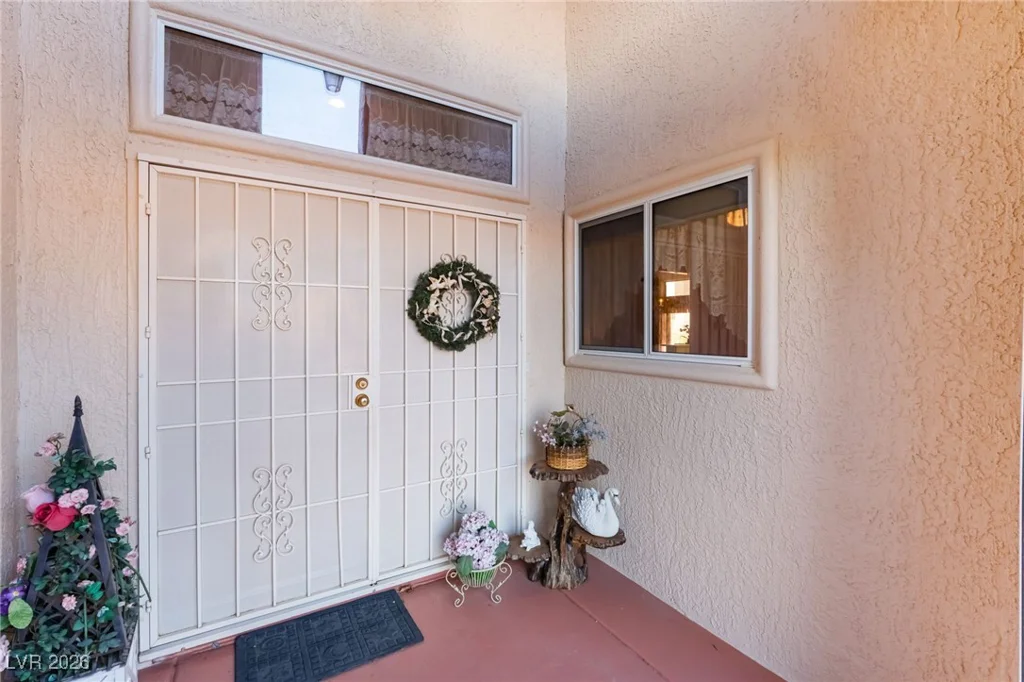 10529 Broom Hill, Las Vegas, NV 89134