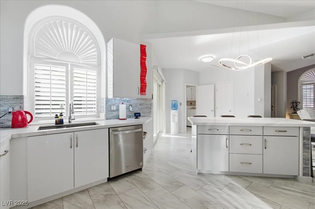 2200 Pioneer, Las Vegas, NV 89117