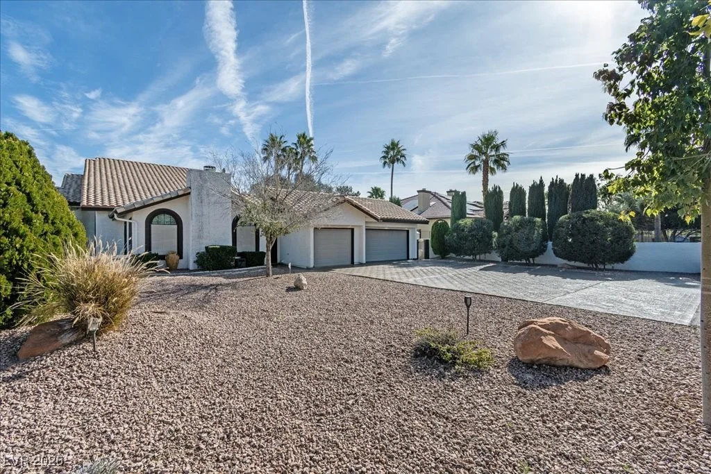 2200 Pioneer, Las Vegas, NV 89117