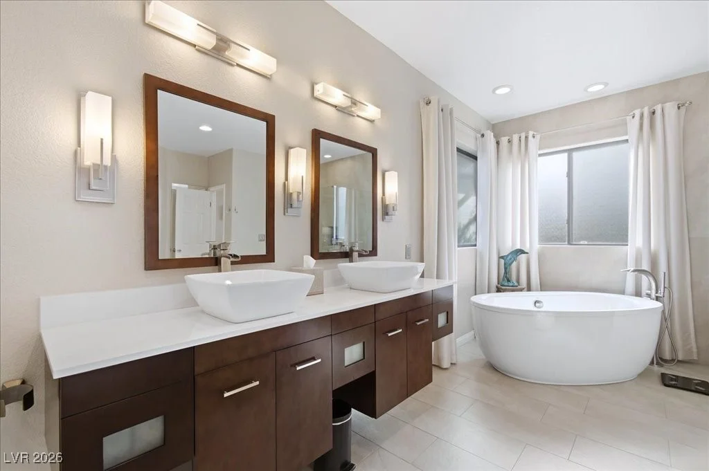 2200 Pioneer, Las Vegas, NV 89117