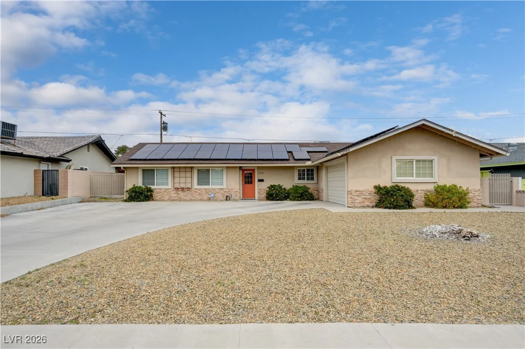 2704 Oakey, Las Vegas, NV 89102