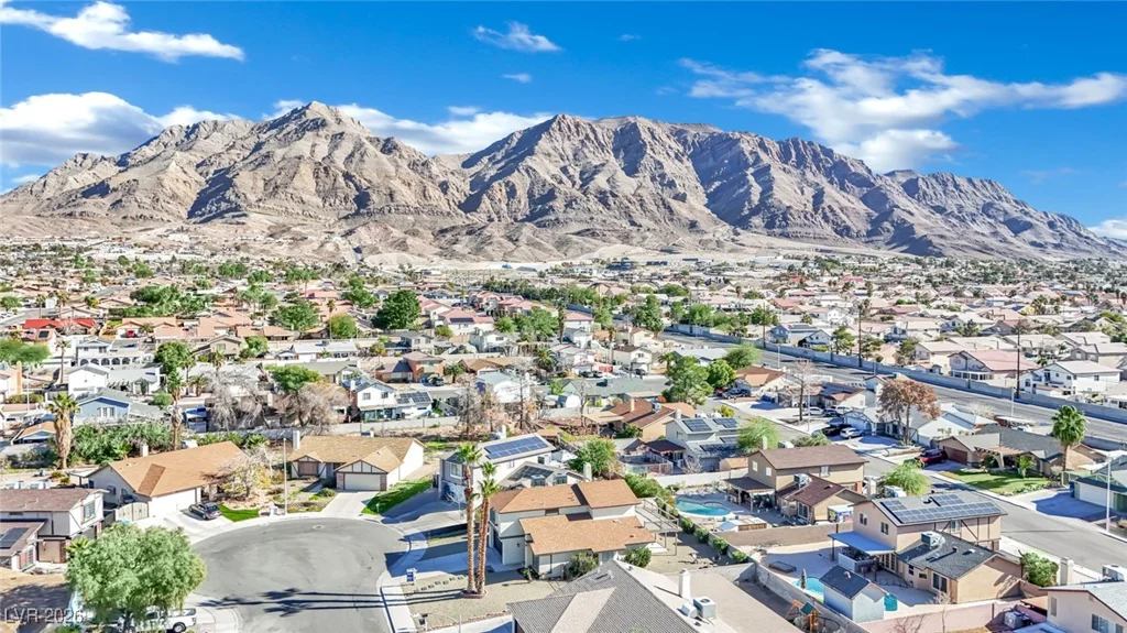 6415 Enchanting, Las Vegas, NV 89156